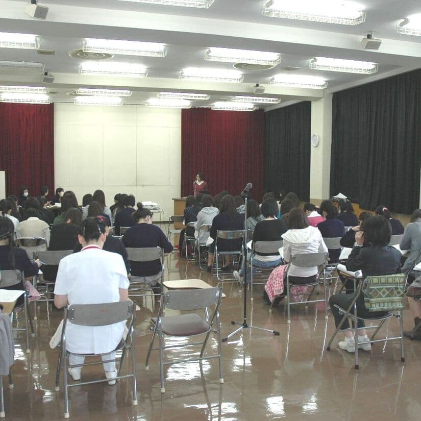 佼成看護専門学校