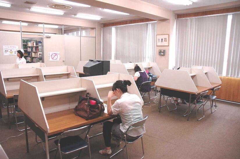 佼成看護専門学校